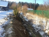 Укрепление стенок канавы с помощью георешетки в пгт Невская Дубровка