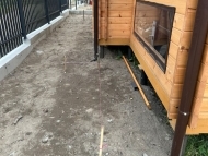 Участок до проведения работ по укладке дорожек и отсыпке почвогрунтом